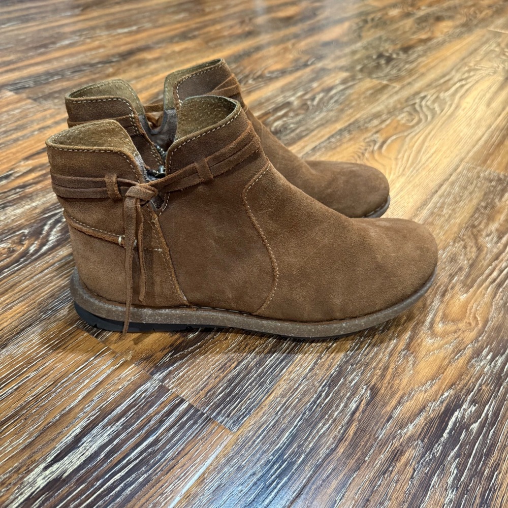 Born 11 Ankle Bootie Wynter Women Brown Suede Leather Zip Tassel BR001740S
